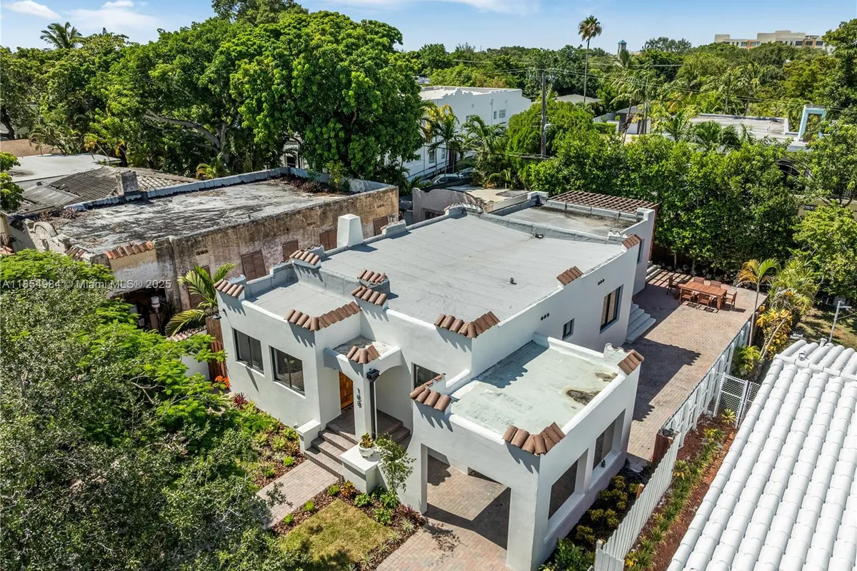 169 NE 48th St, Miami FL 33137