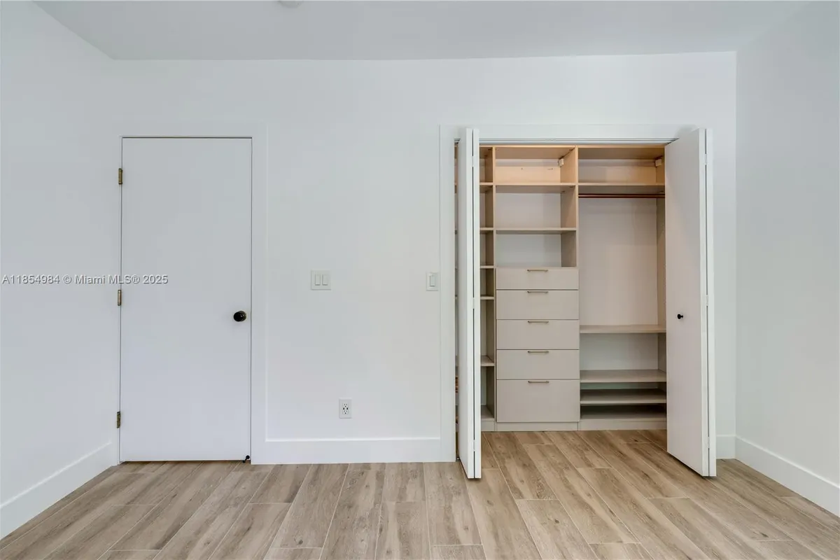 169 NE 48th St, Miami FL 33137