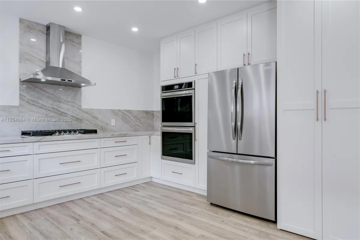 169 NE 48th St, Miami FL 33137