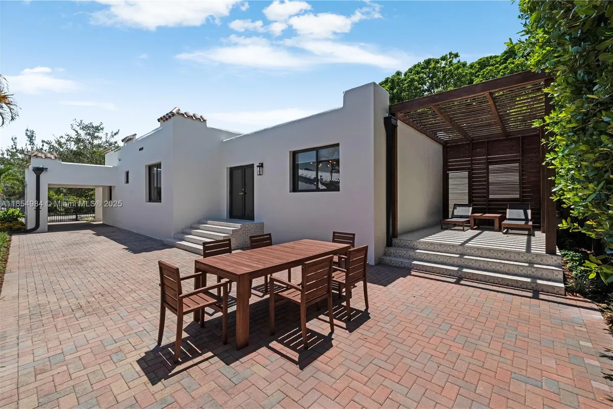 169 NE 48th St, Miami FL 33137