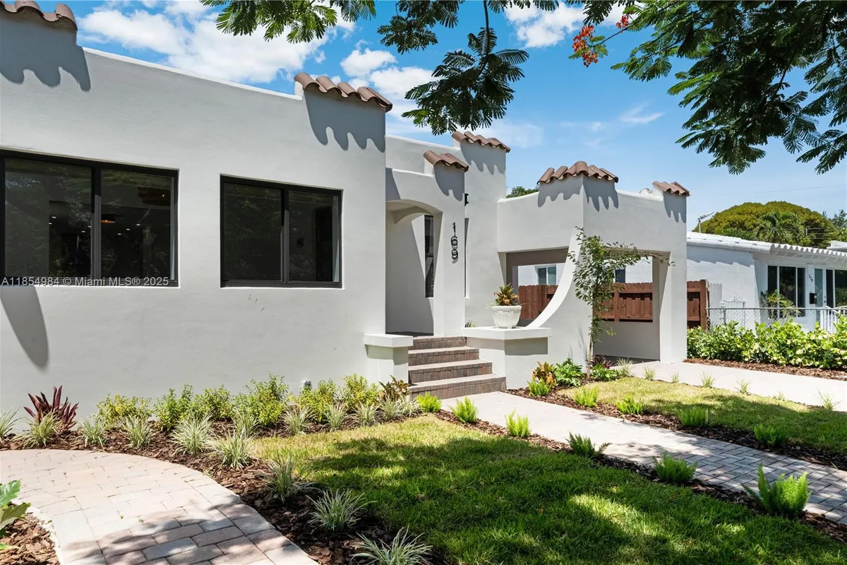 169 NE 48th St, Miami FL 33137