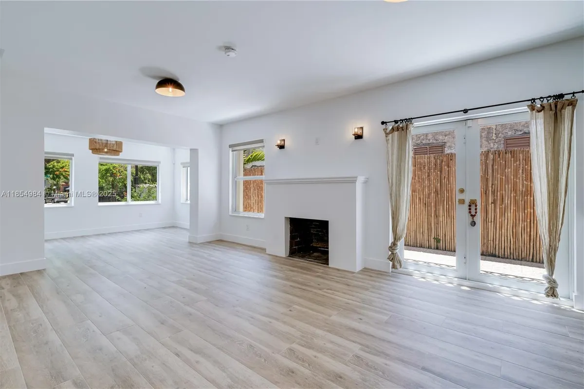 169 NE 48th St, Miami FL 33137