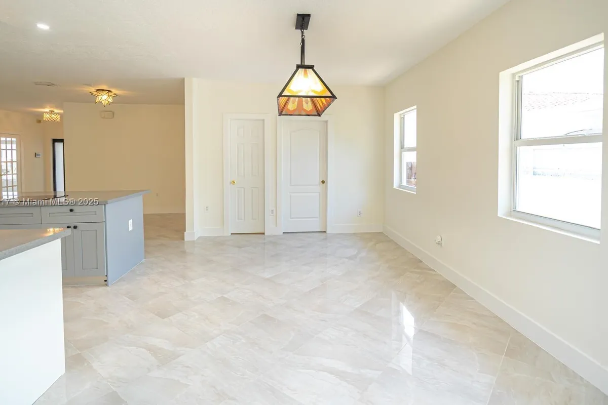 2810 SW 114th Ave, Miami FL 33165