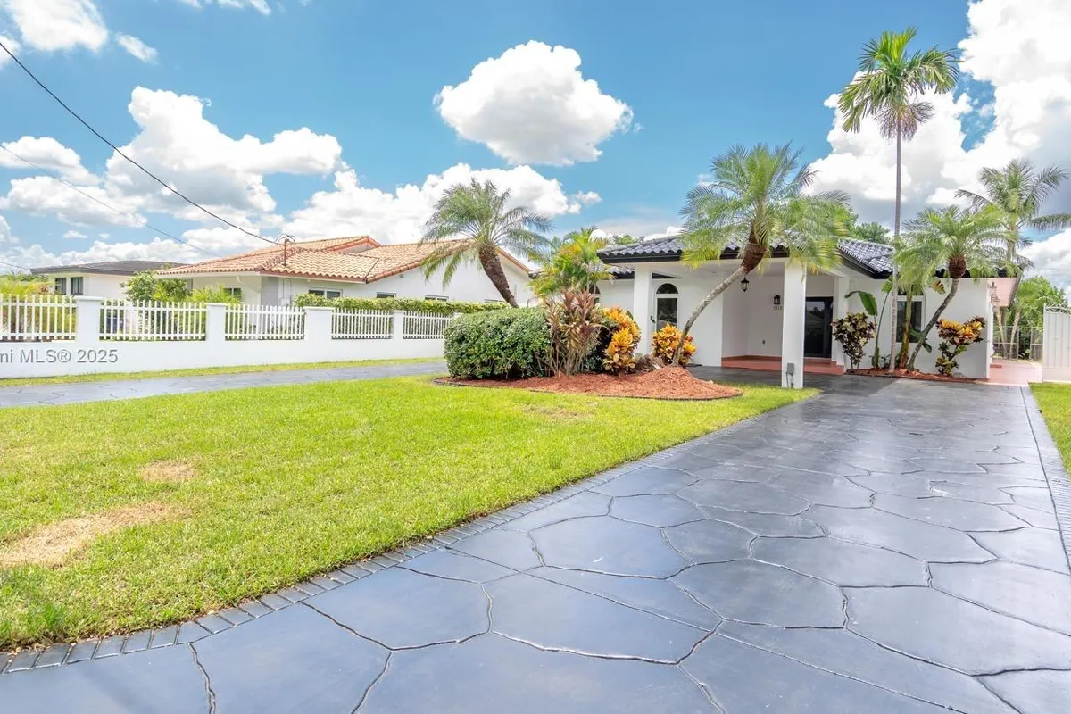 2810 SW 114th Ave, Miami FL 33165