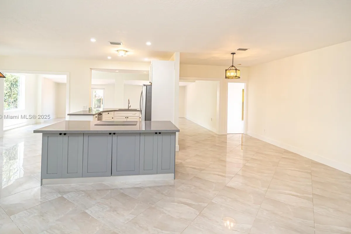 2810 SW 114th Ave, Miami FL 33165