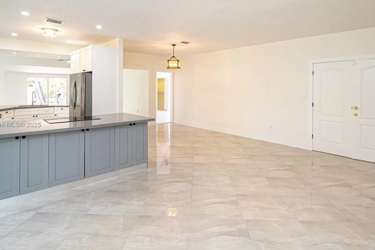 2810 SW 114th Ave, Miami FL 33165