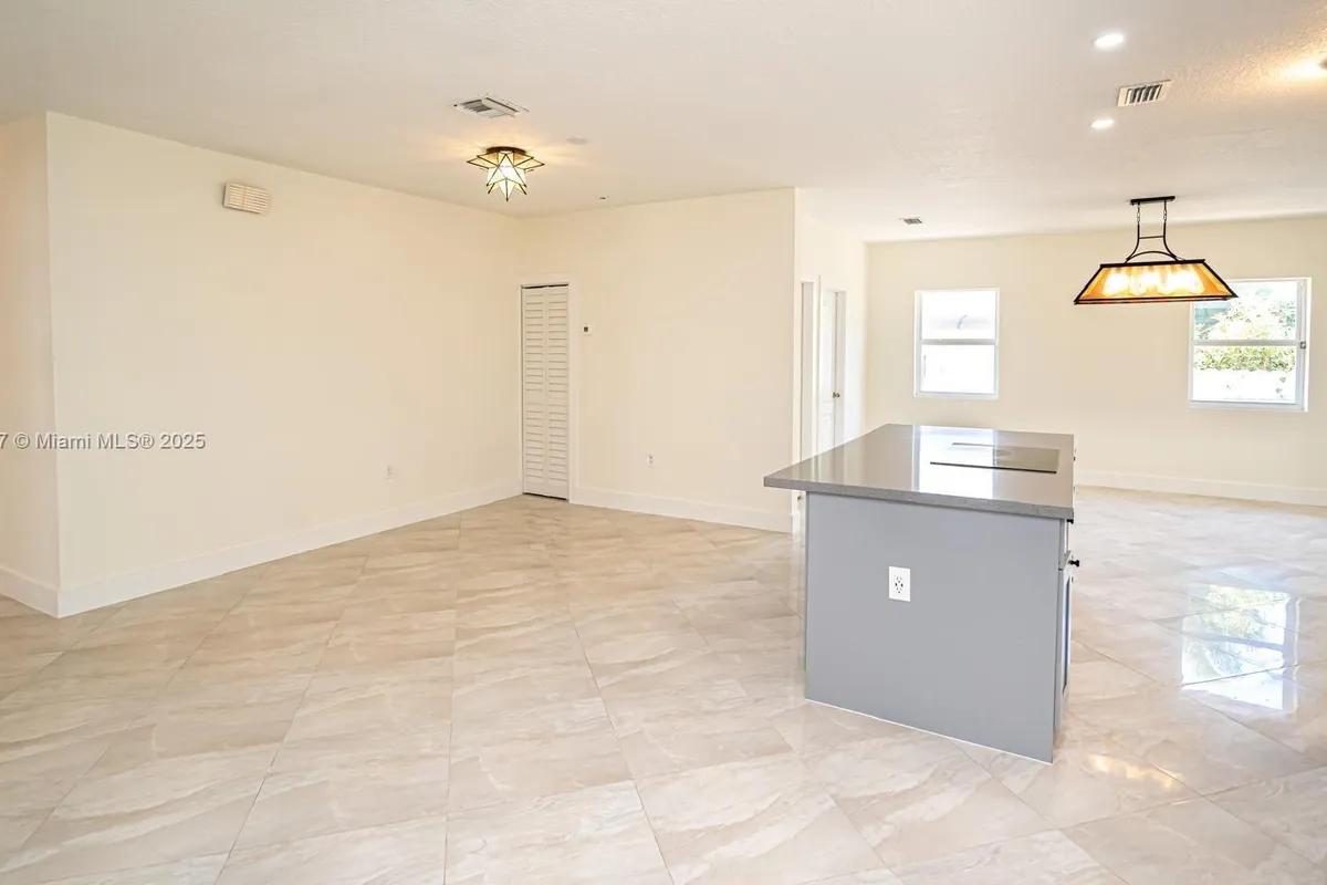 2810 SW 114th Ave, Miami FL 33165