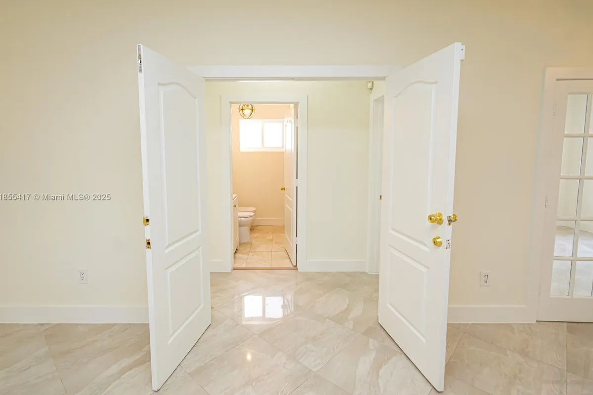 2810 SW 114th Ave, Miami FL 33165