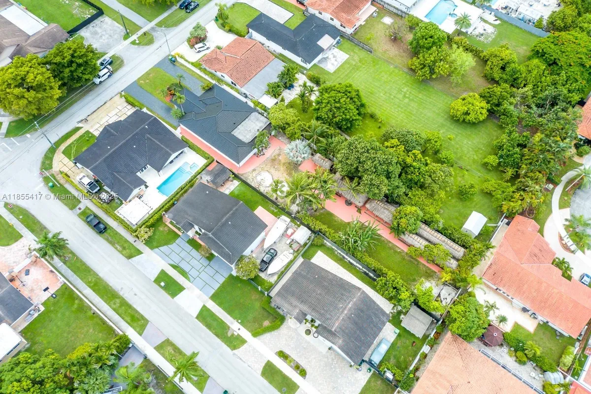 2810 SW 114th Ave, Miami FL 33165