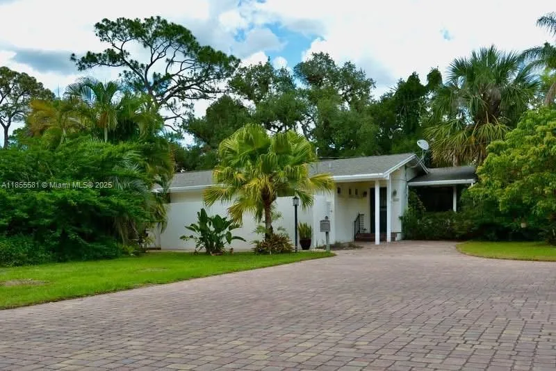 18220 ELMWOOD DR, Other City - In The State Of Florida FL 33920