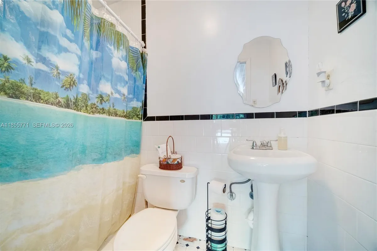 3715 SW 29th St, Miami FL 33134