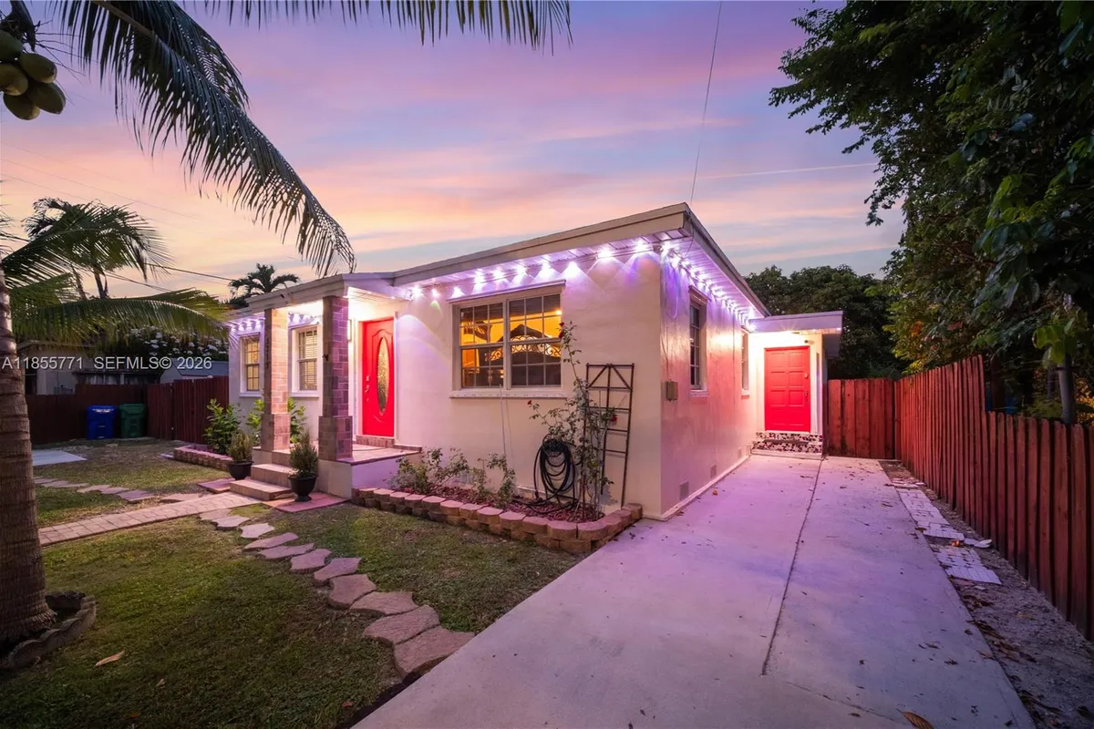 3715 SW 29th St, Miami FL 33134