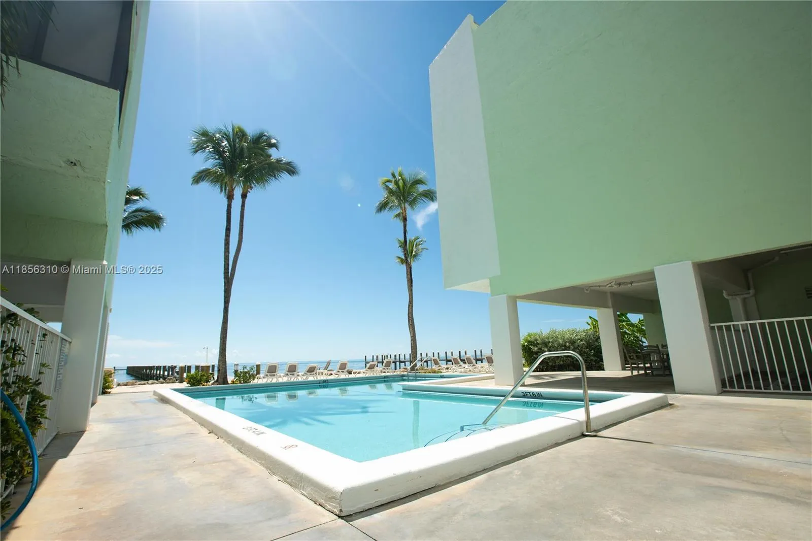 2 bedroom 1 bath for sale at 87455 Old Hwy # 248, Plantation Key FL 33036