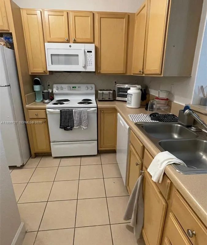 6001 SW 70th St # 127, South Miami FL 33143