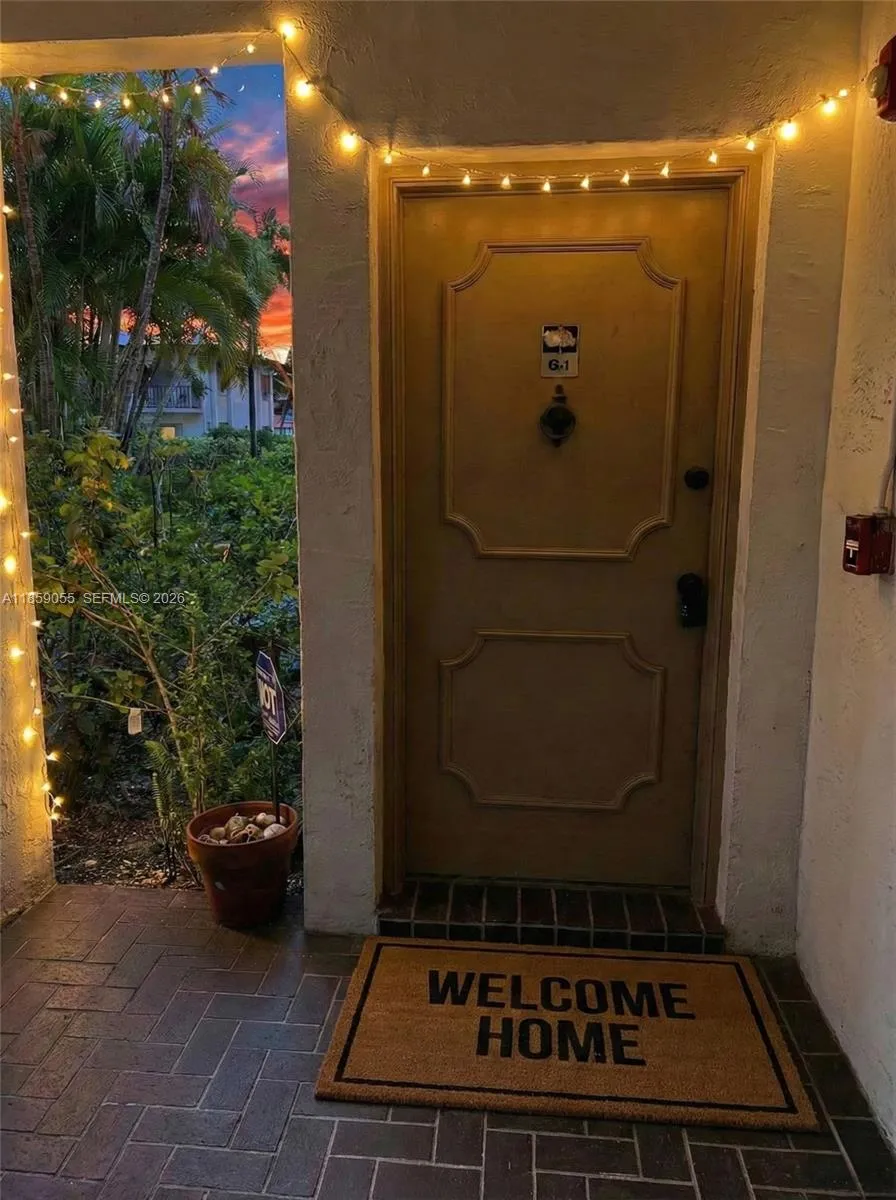 9350 SW 77th Ave # G1, Miami FL 33156