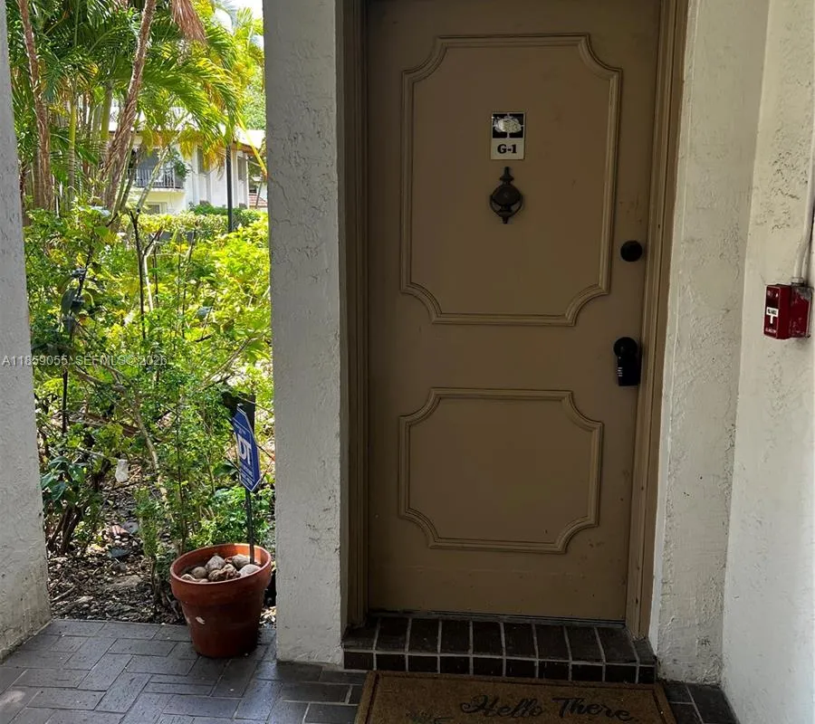 9350 SW 77th Ave # G1, Miami FL 33156