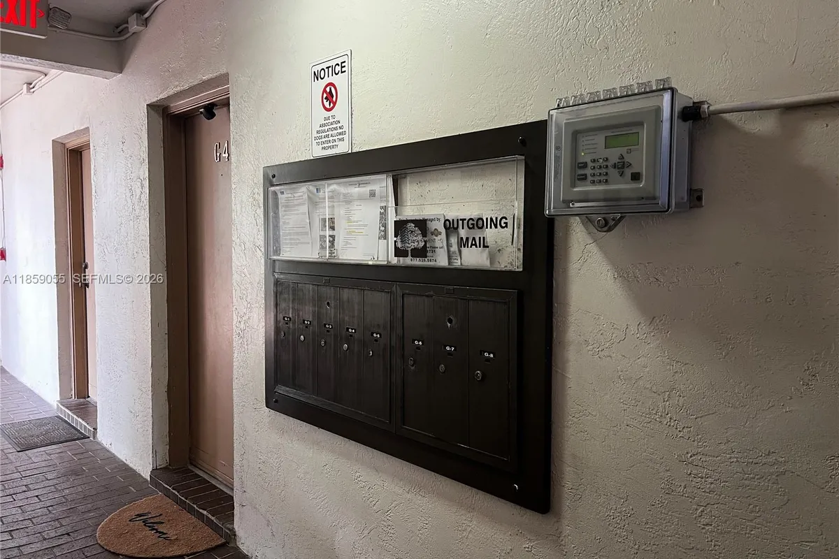 9350 SW 77th Ave # G1, Miami FL 33156