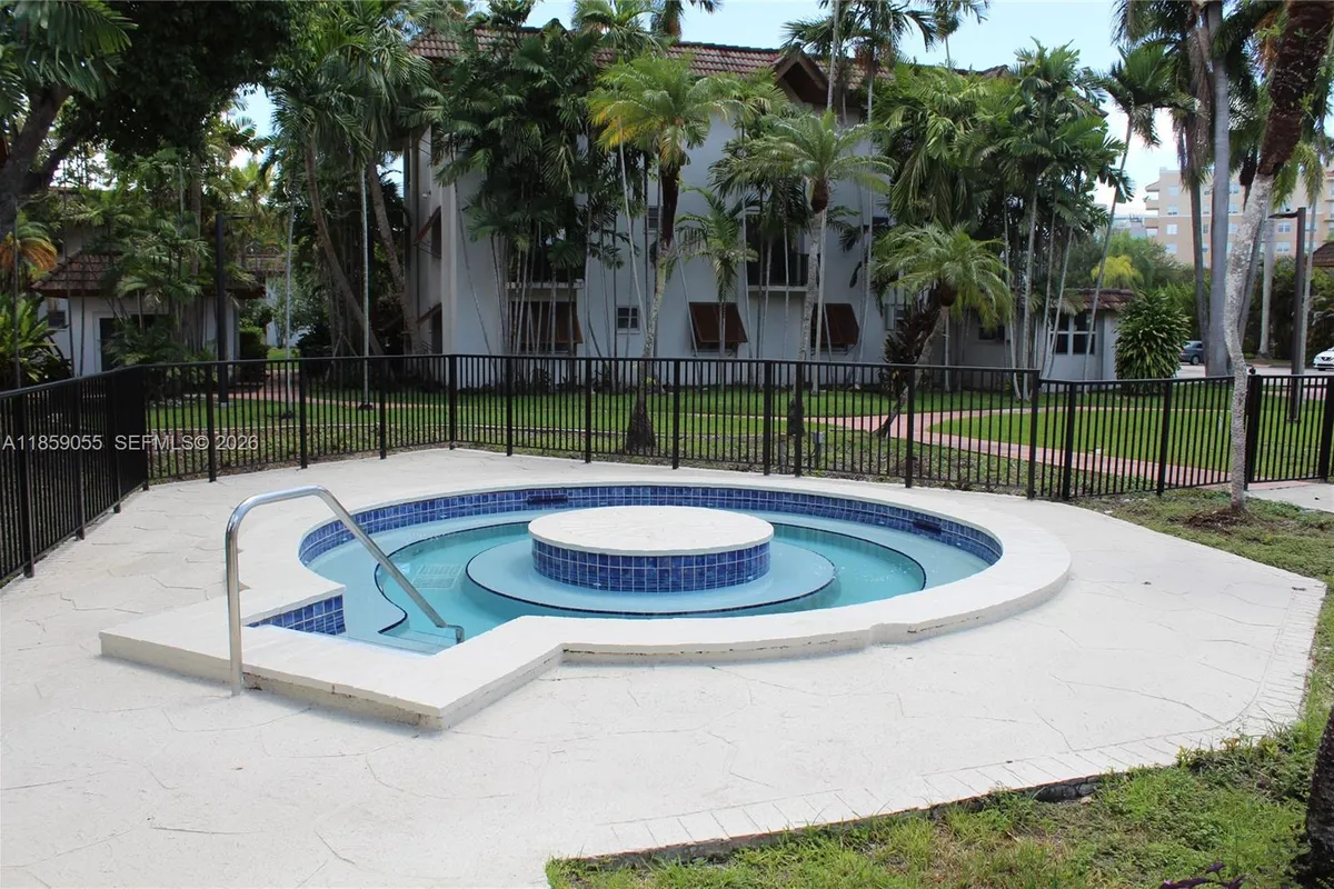 9350 SW 77th Ave # G1, Miami FL 33156