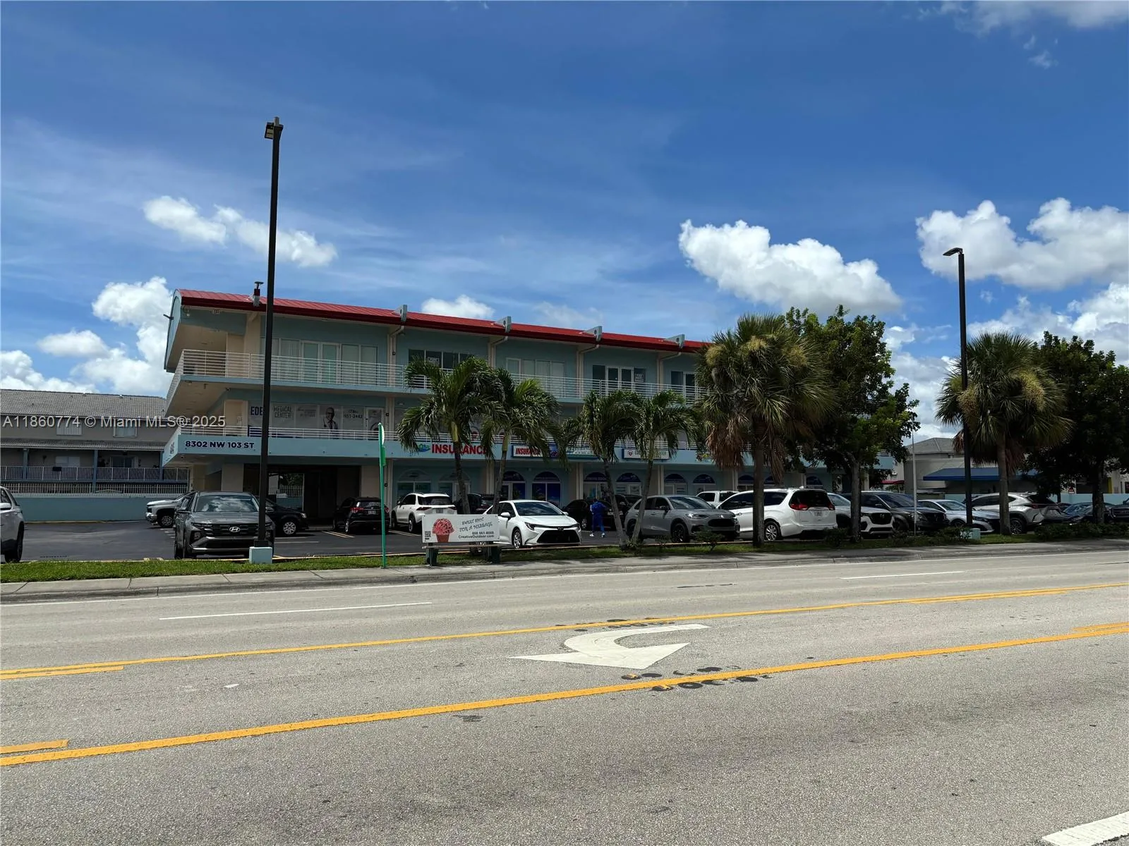 8302 NW 103rd St, Hialeah Gardens FL 33016