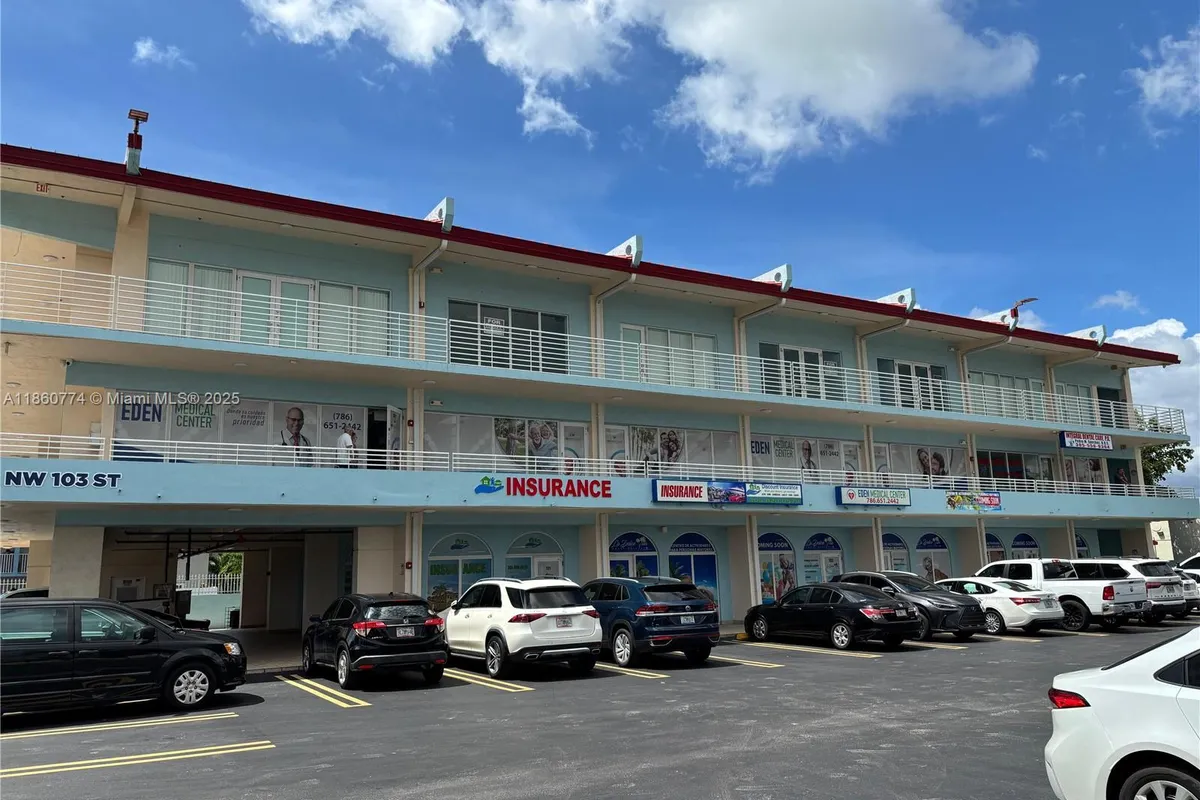 8302 NW 103rd St, Hialeah Gardens FL 33016