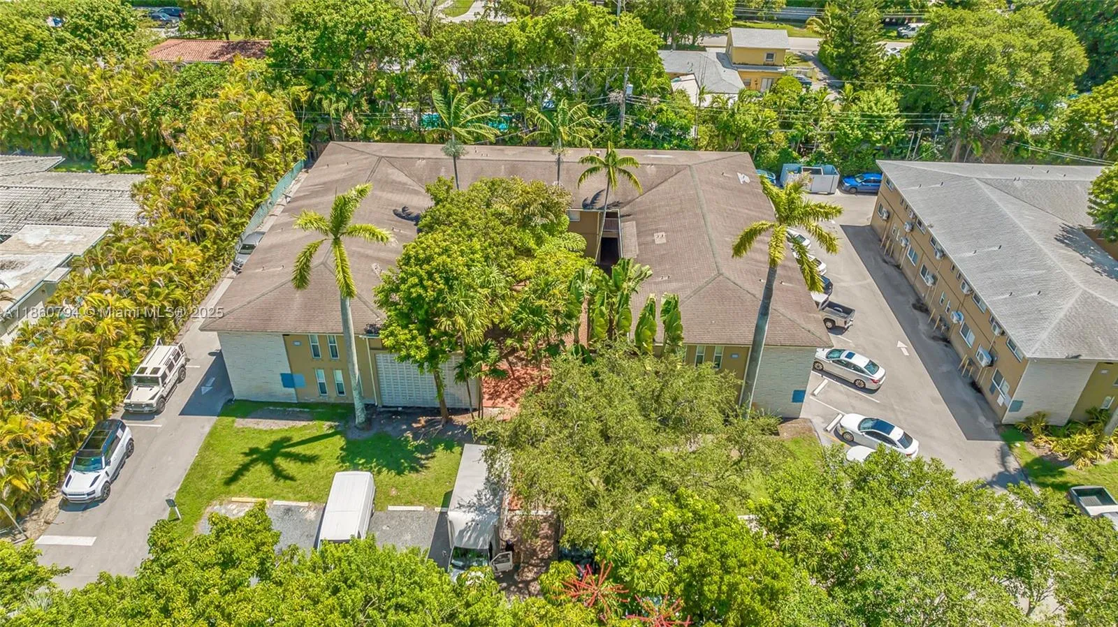 6310 SW 79th St # 18, South Miami FL 33143