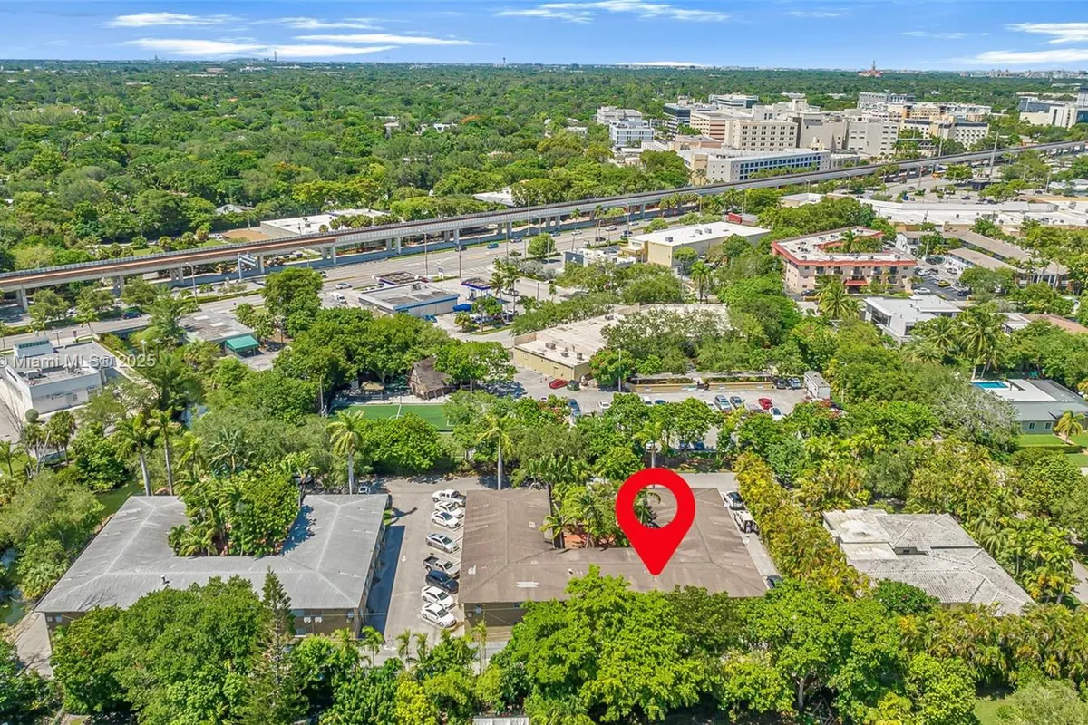 6310 SW 79th St # 18, South Miami FL 33143