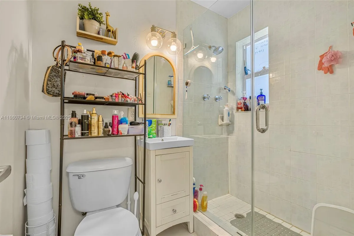 6310 SW 79th St # 18, South Miami FL 33143