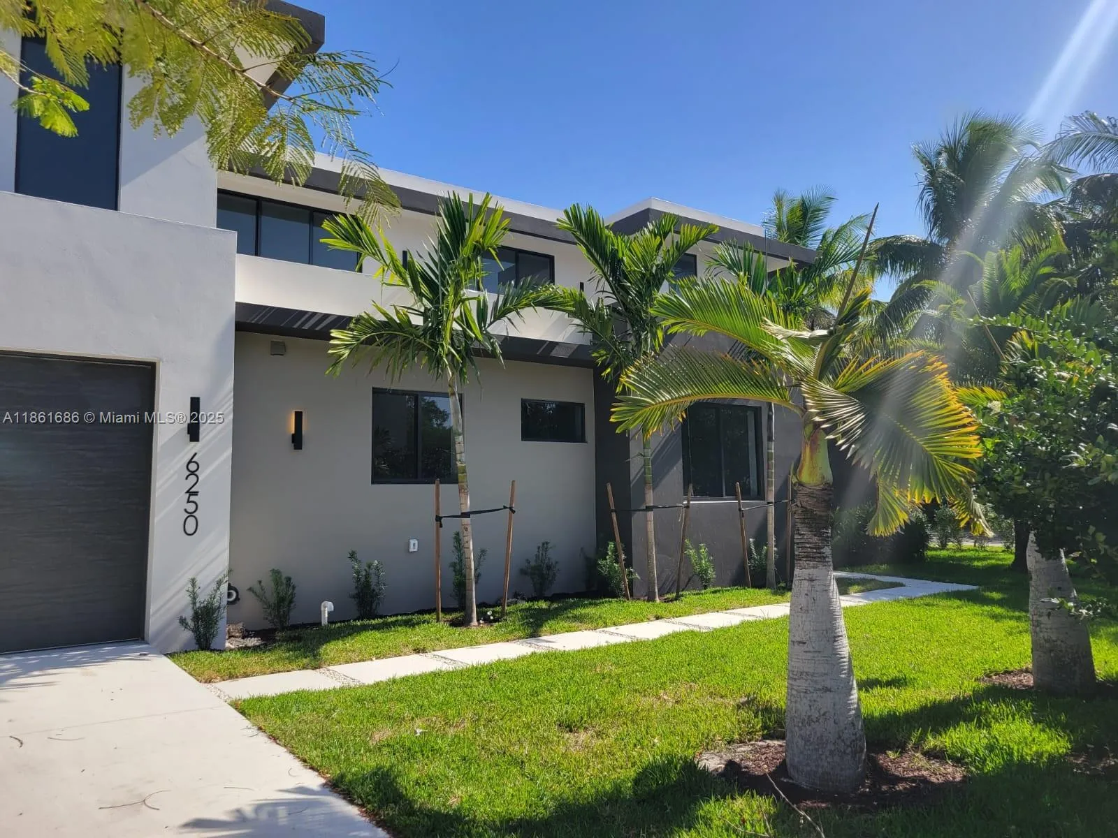 6250 SW 78th St, South Miami FL 33143