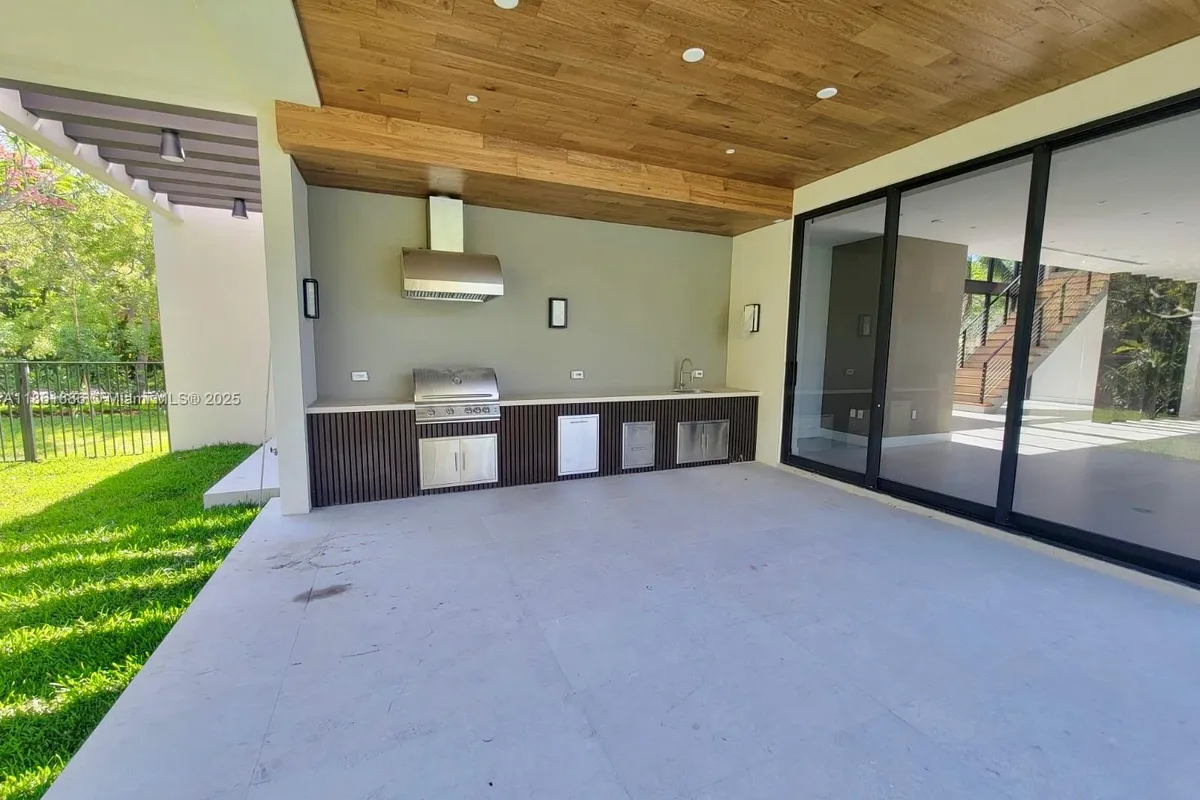 6250 SW 78th St, South Miami FL 33143