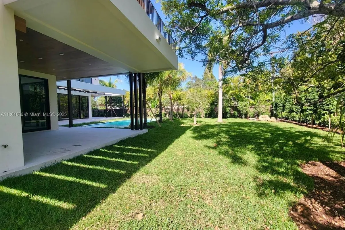 6250 SW 78th St, South Miami FL 33143