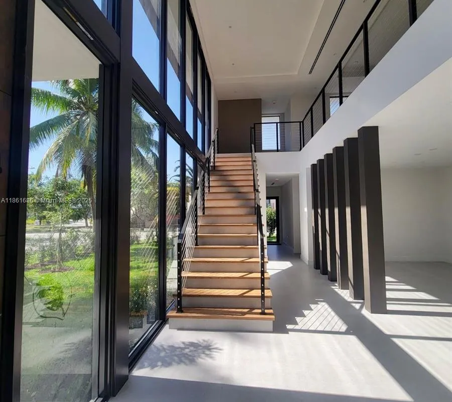 6250 SW 78th St, South Miami FL 33143