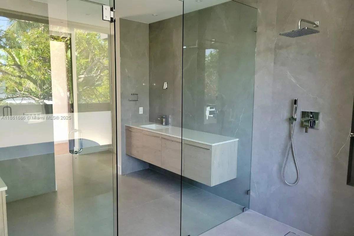 6250 SW 78th St, South Miami FL 33143