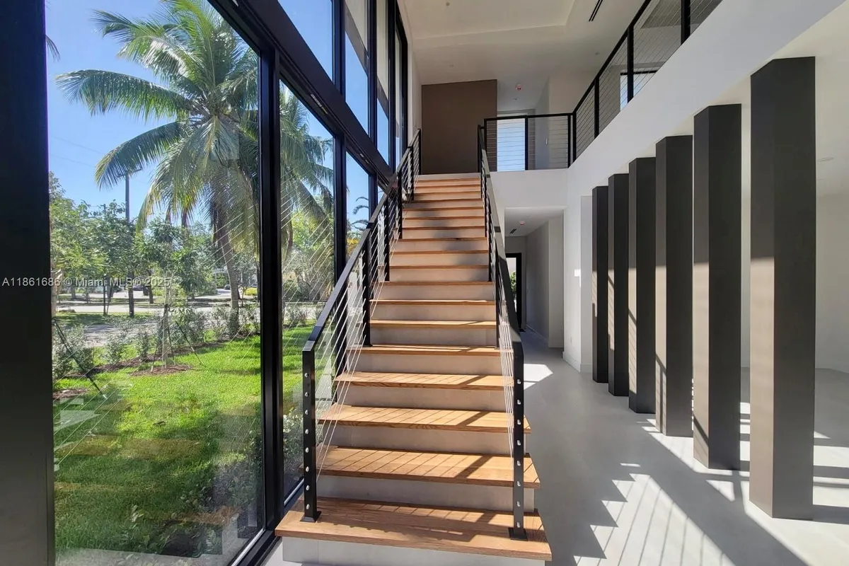 6250 SW 78th St, South Miami FL 33143