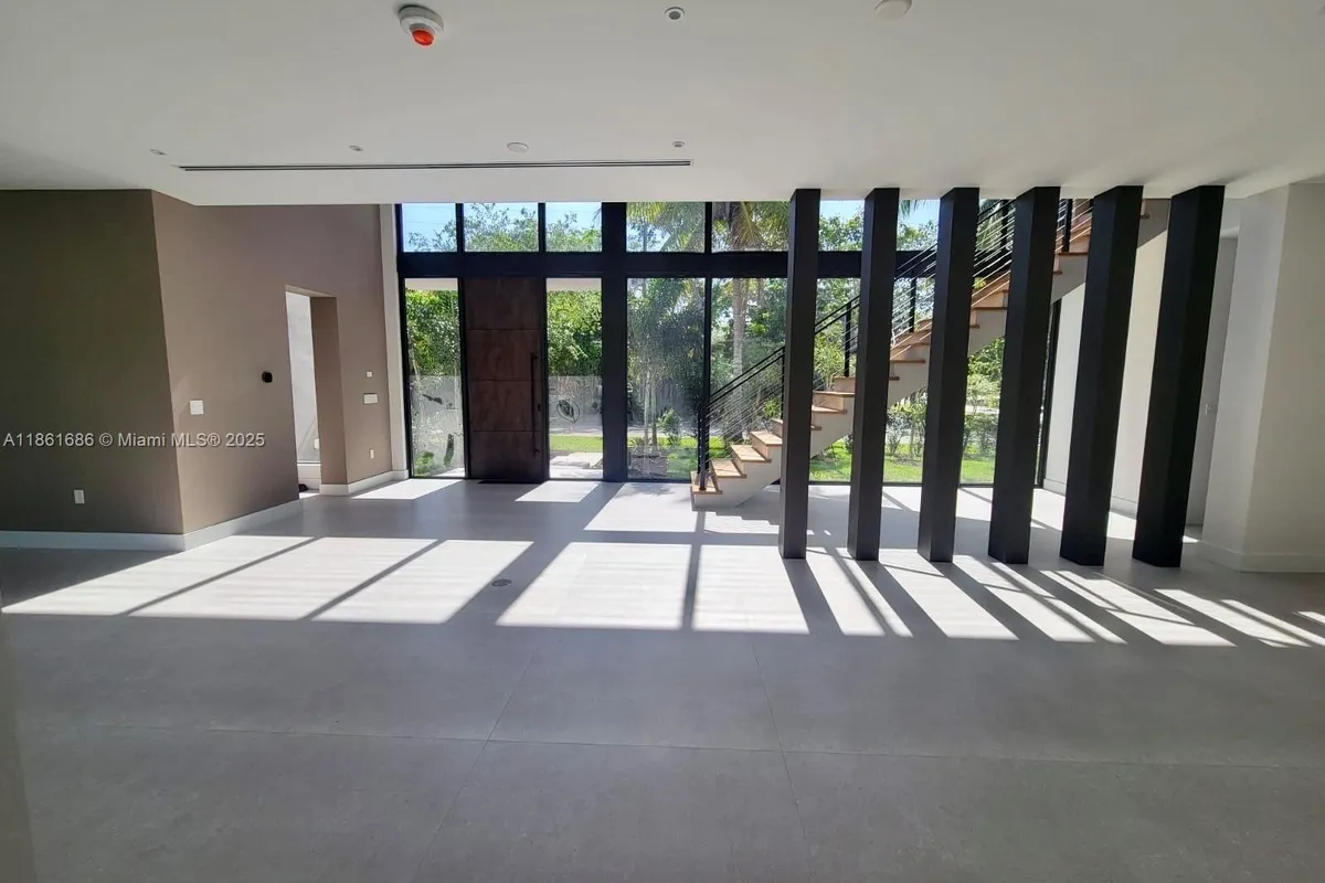 6250 SW 78th St, South Miami FL 33143