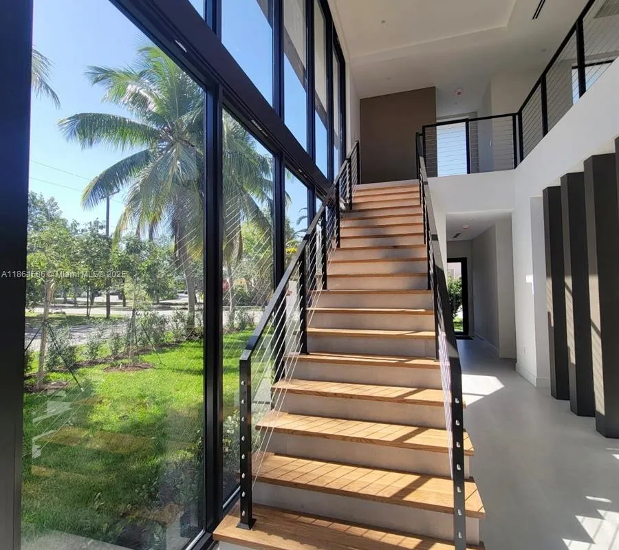 6250 SW 78th St, South Miami FL 33143