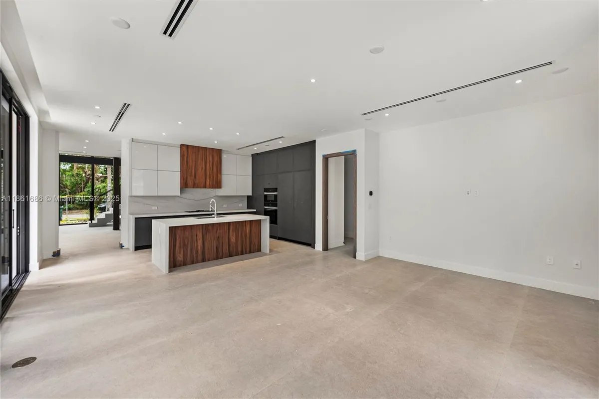 6250 SW 78th St, South Miami FL 33143