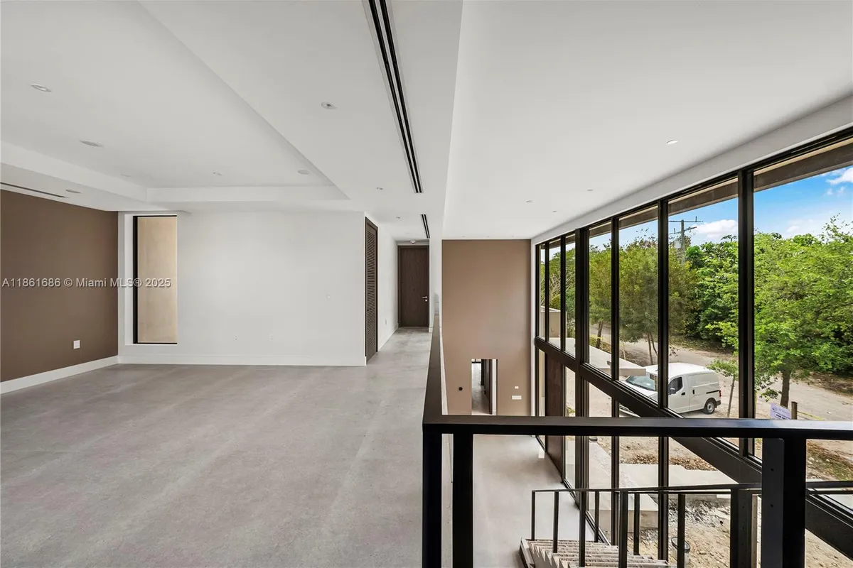 6250 SW 78th St, South Miami FL 33143