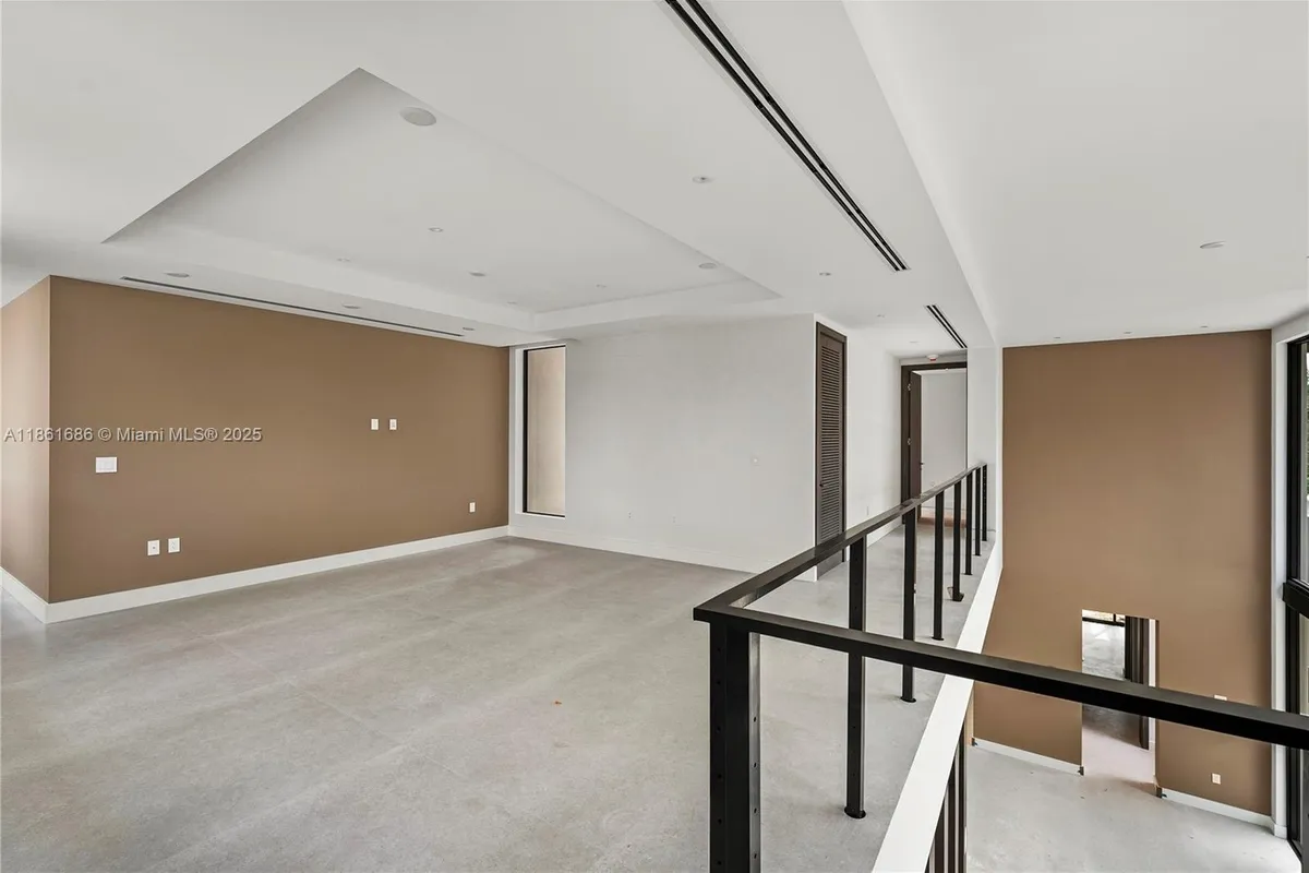 6250 SW 78th St, South Miami FL 33143