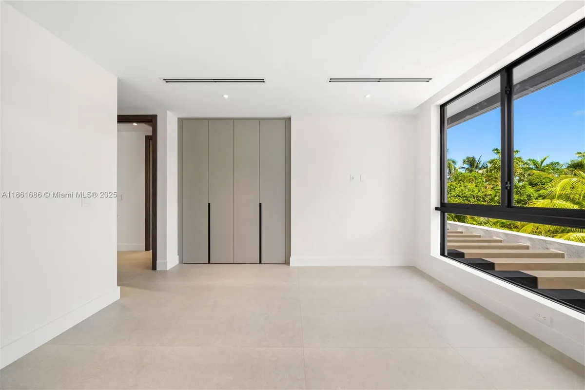 6250 SW 78th St, South Miami FL 33143