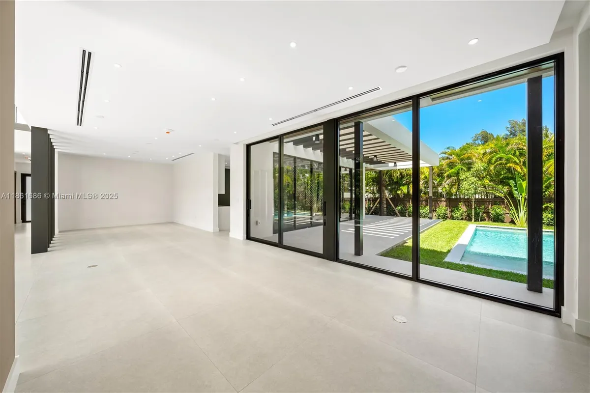 6250 SW 78th St, South Miami FL 33143