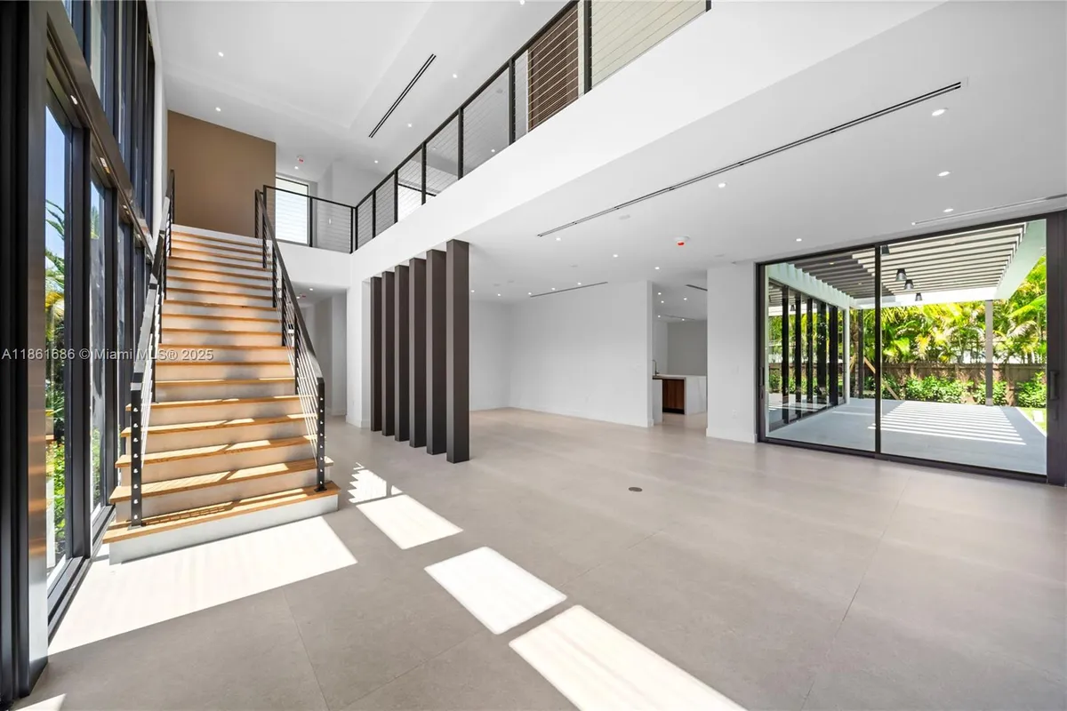 6250 SW 78th St, South Miami FL 33143