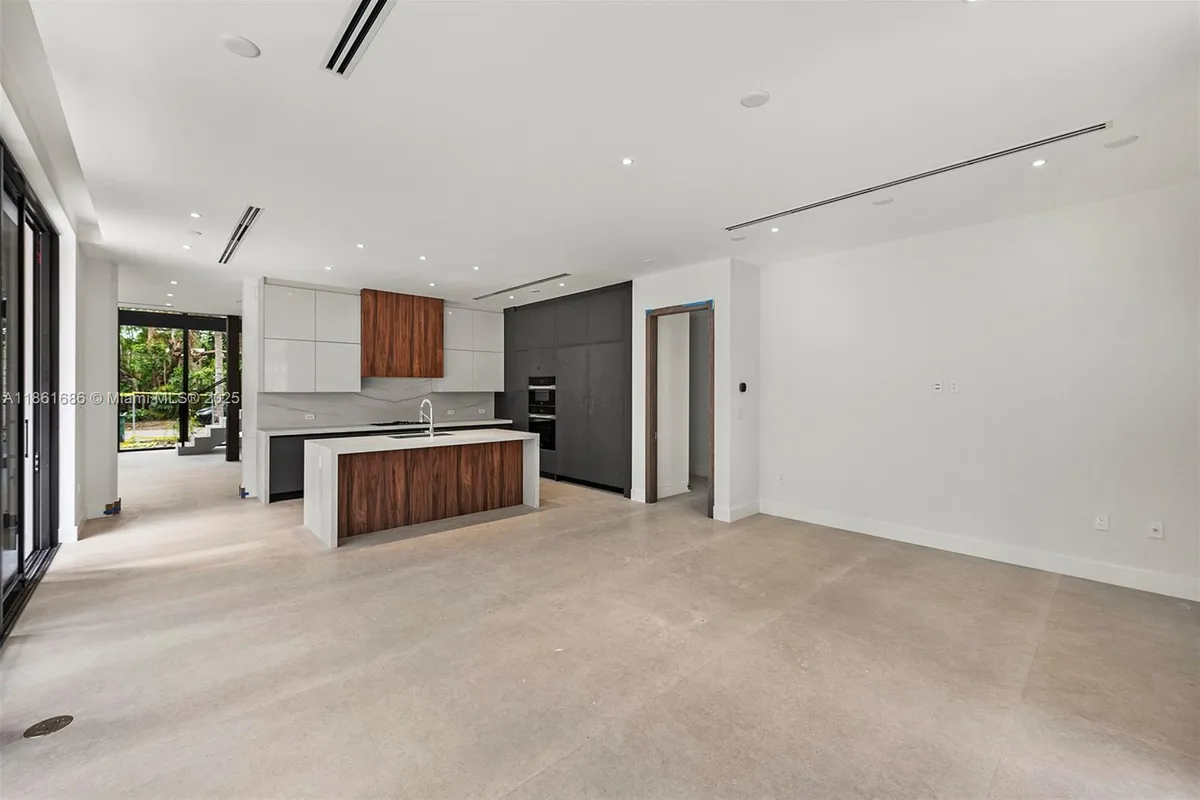 6250 SW 78th St, South Miami FL 33143