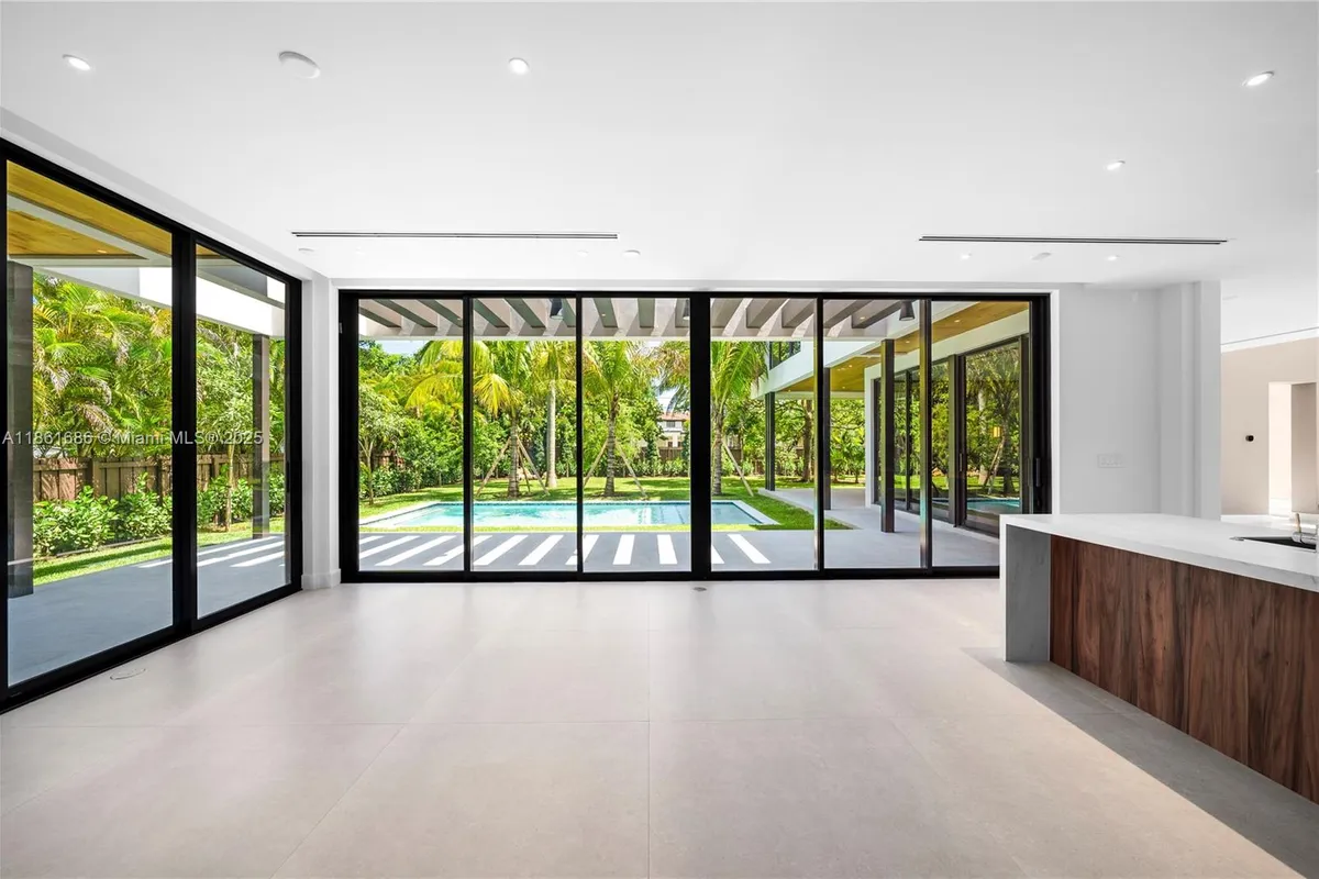 6250 SW 78th St, South Miami FL 33143