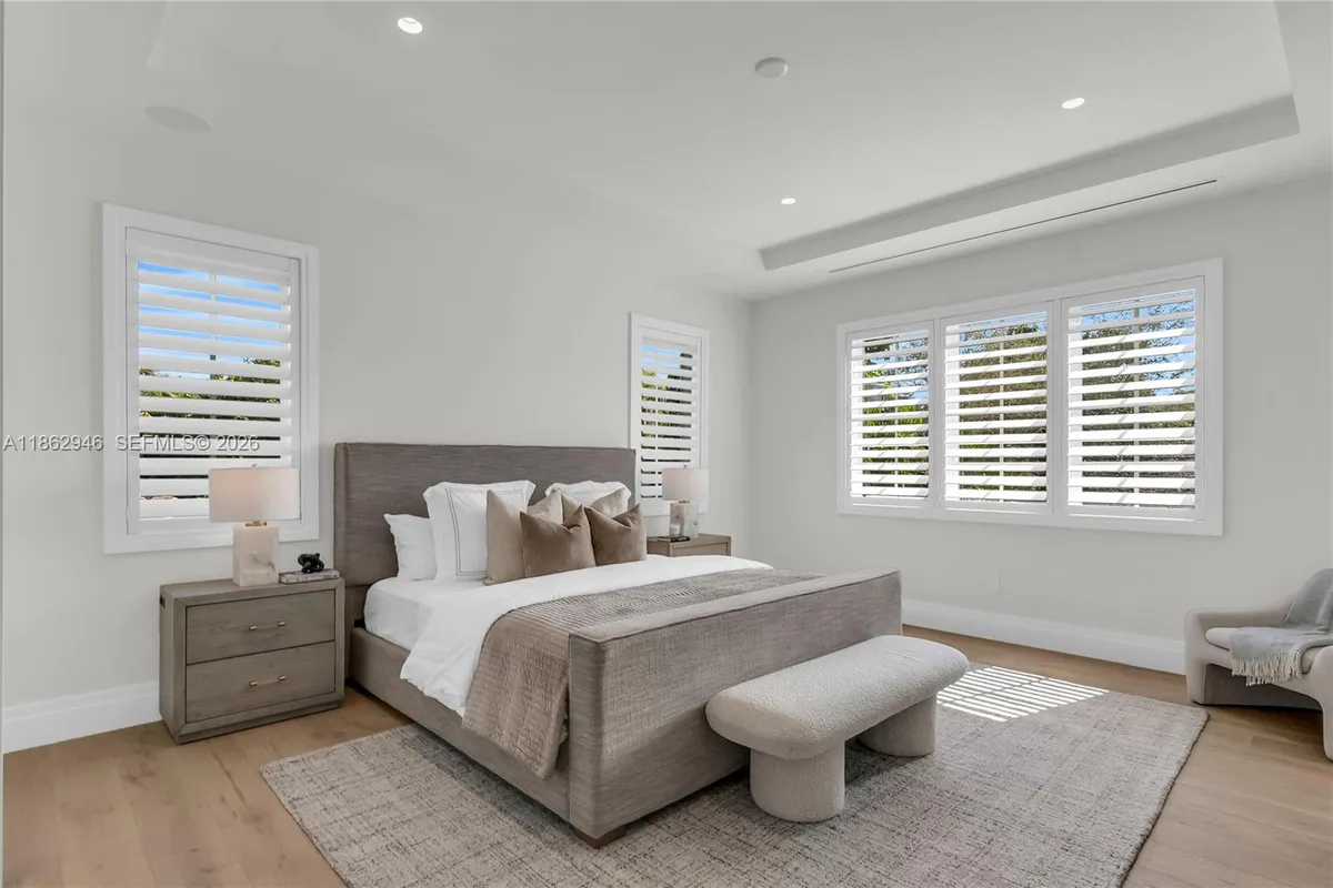 5950 SW 83rd St, South Miami FL 33143