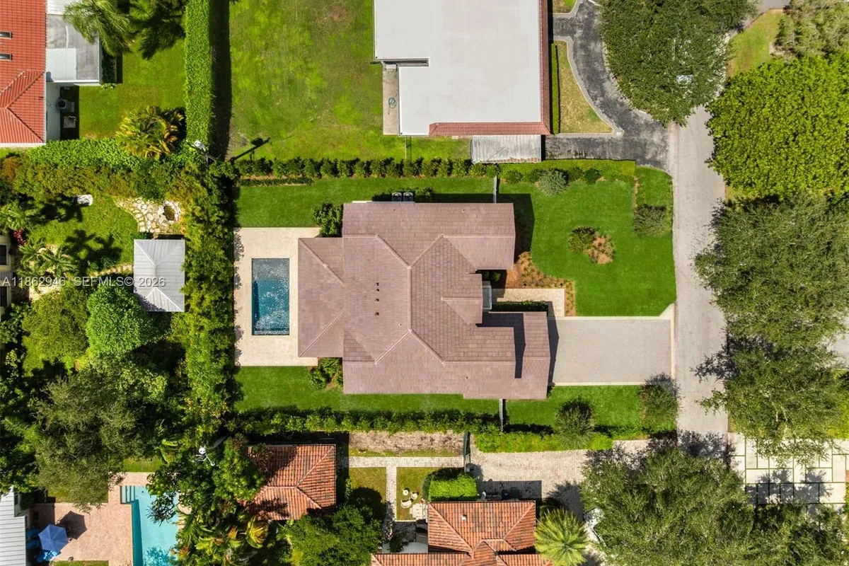 5950 SW 83rd St, South Miami FL 33143