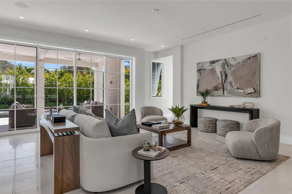 5950 SW 83rd St, South Miami FL 33143