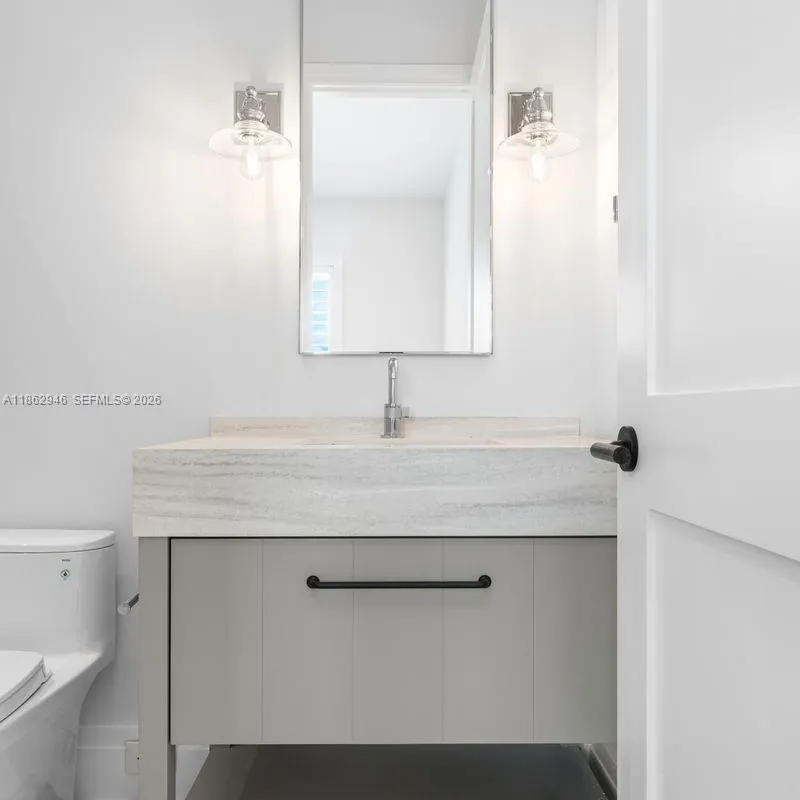 5950 SW 83rd St, South Miami FL 33143