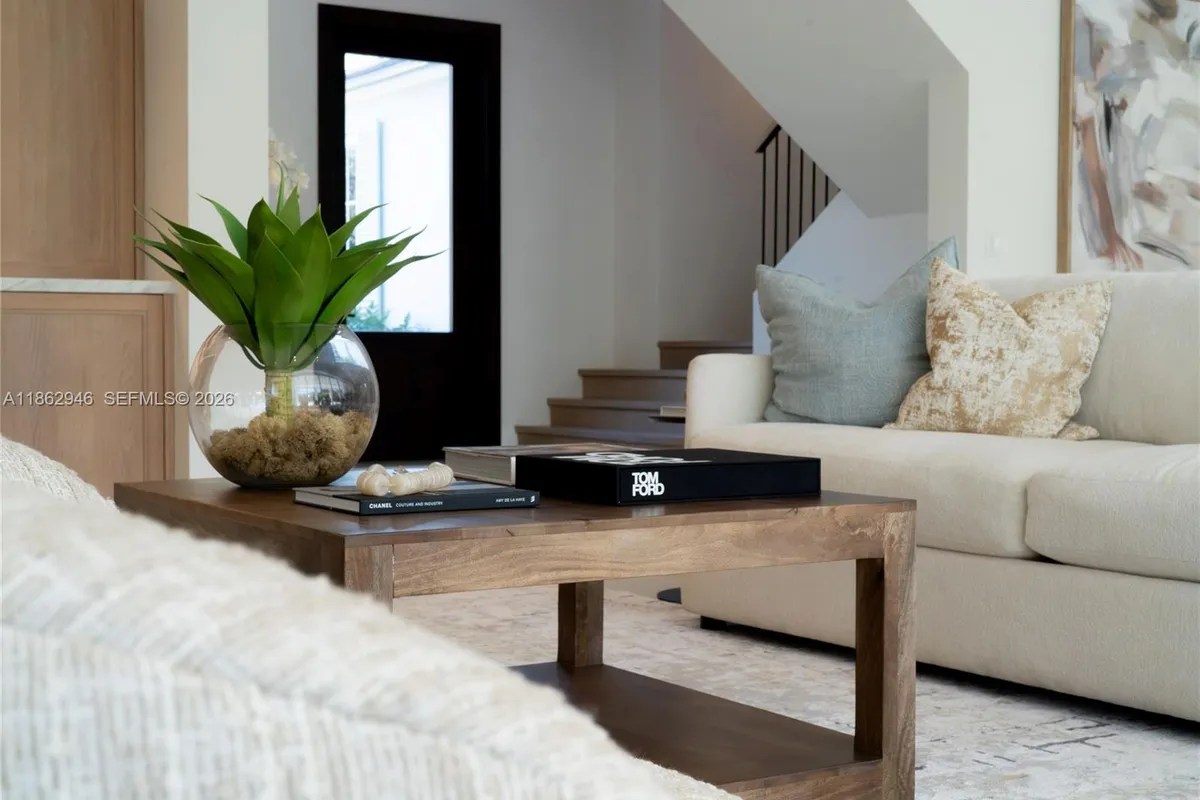 5950 SW 83rd St, South Miami FL 33143