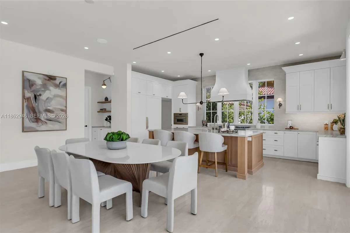 5950 SW 83rd St, South Miami FL 33143