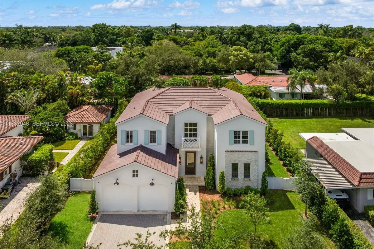 5950 SW 83rd St, South Miami FL 33143